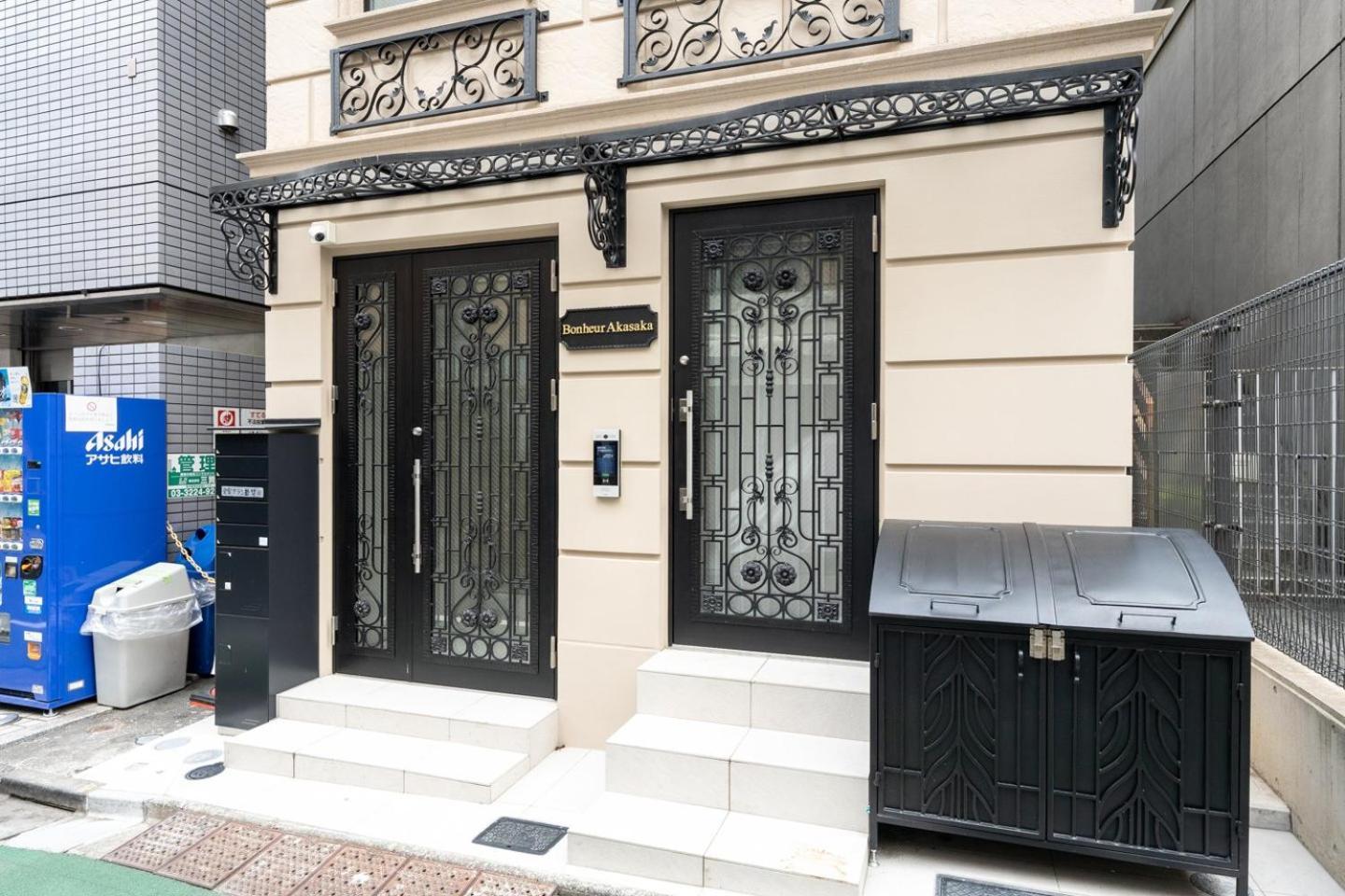Bonheur Akasaka Apartment Tokyo Exterior photo